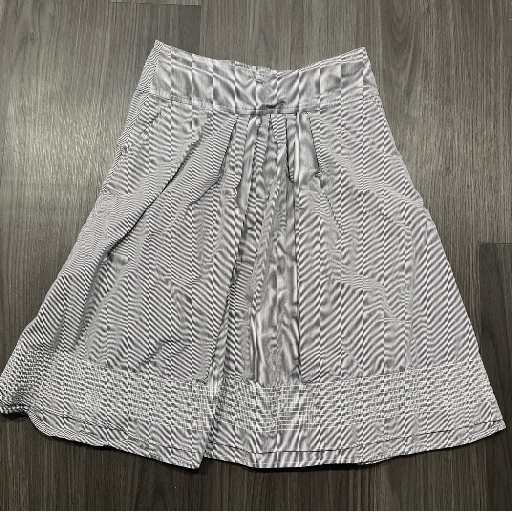 Banana Republic Pleated Stripped Cotton Skirt Women’s Size 2